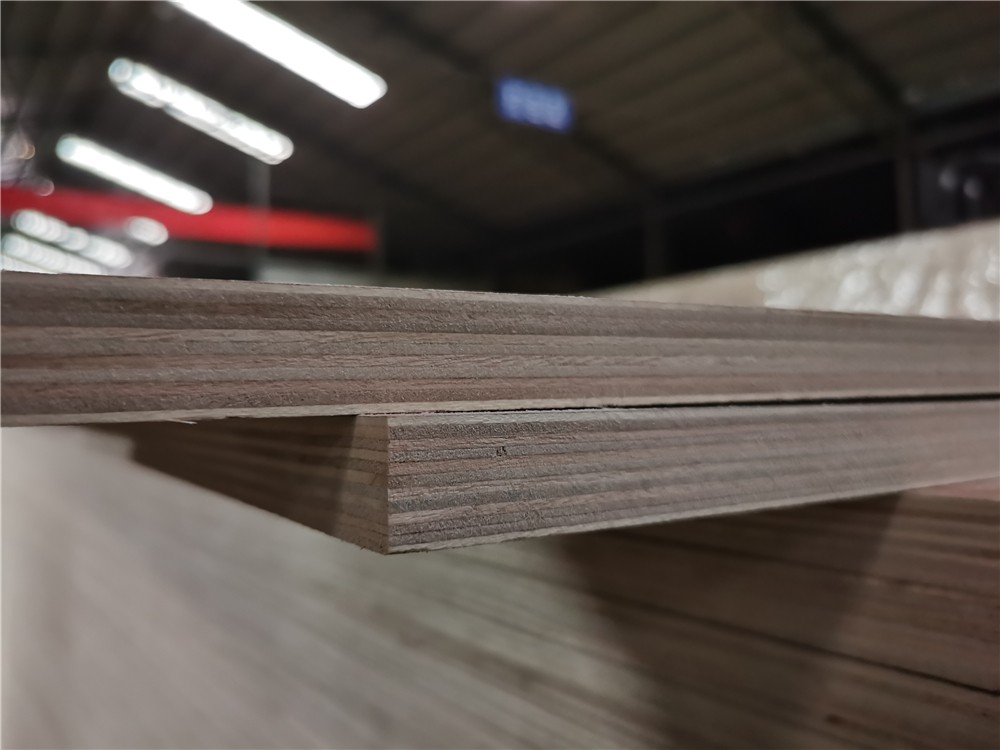 Okoume BB/BB plywood with combi core E0 glue