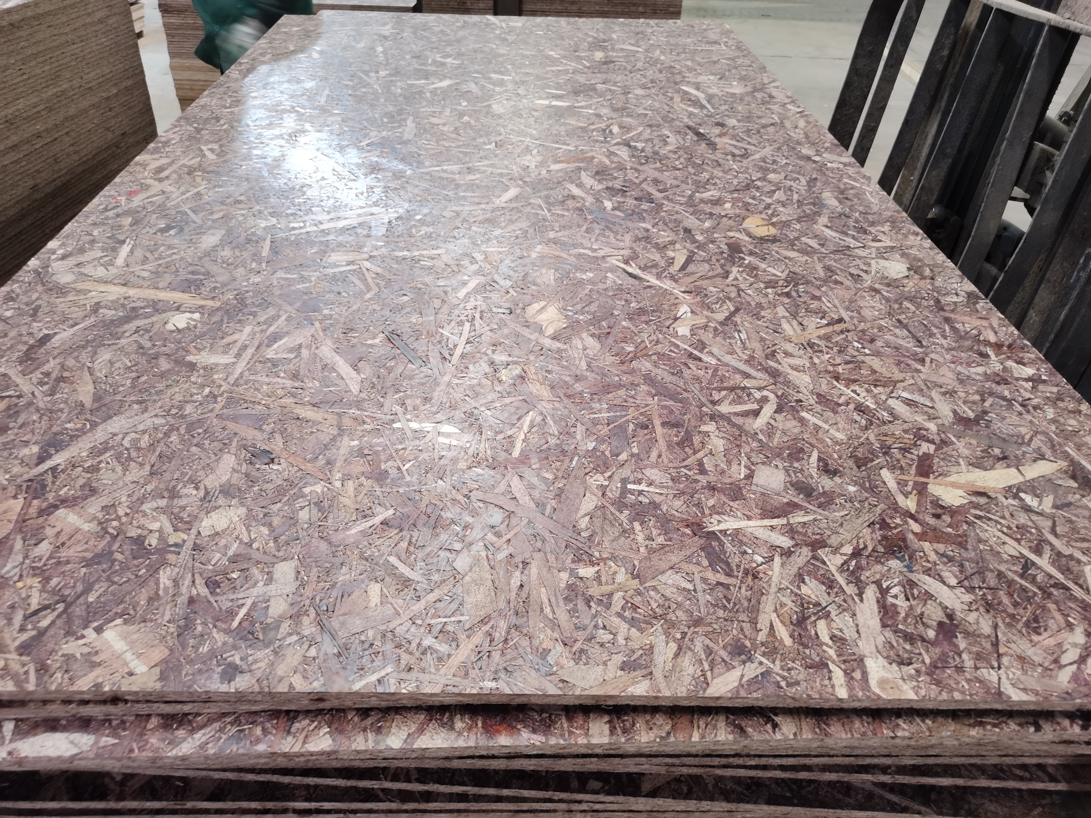 Waterproof OSB3 Oriented Strand Board Used for Construction (图5) Waterproof OSB3 Oriented Strand Board Used for Construction (图5)