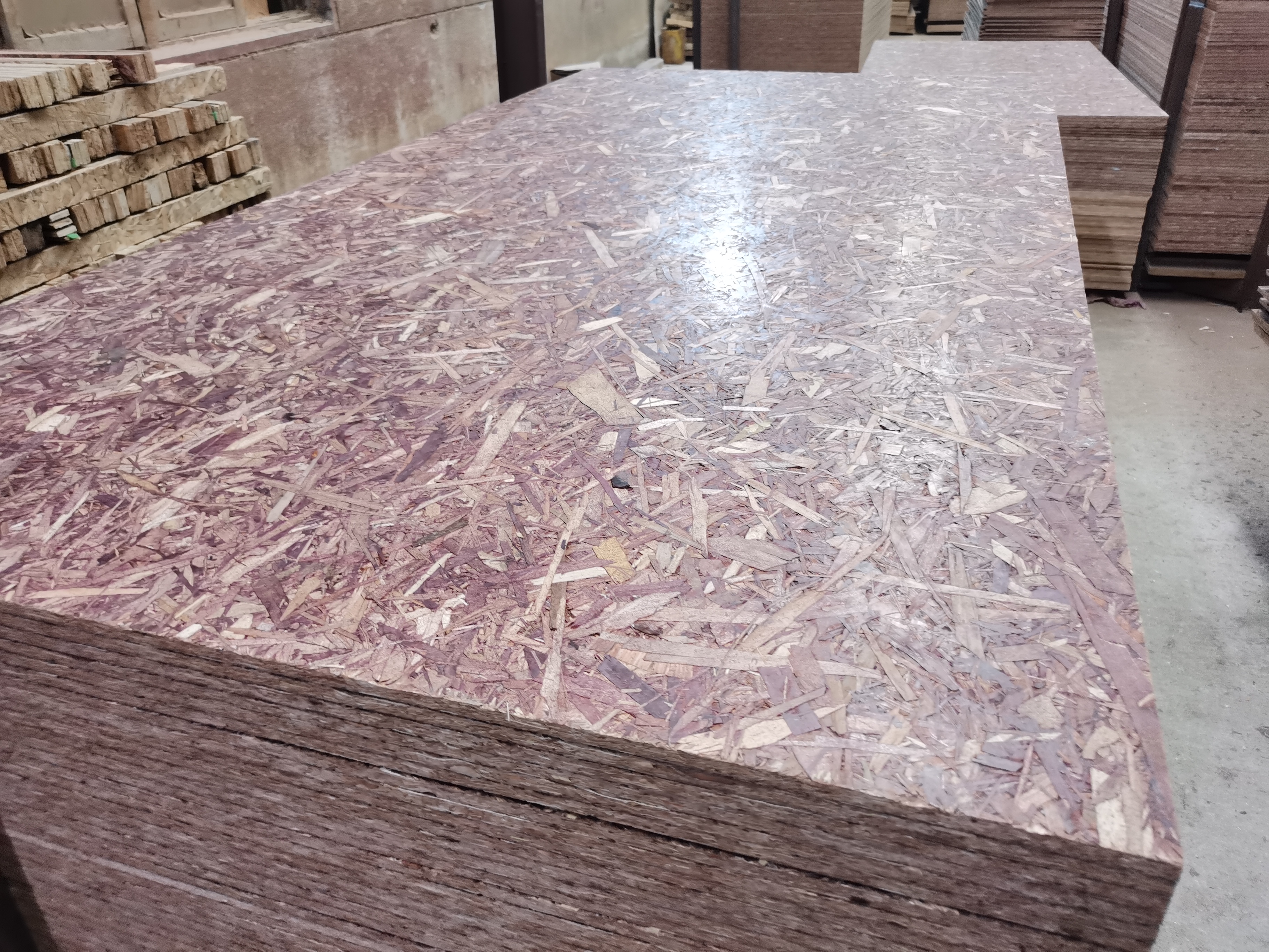Waterproof OSB3 Oriented Strand Board Used for Construction (图6) Waterproof OSB3 Oriented Strand Board Used for Construction (图6)